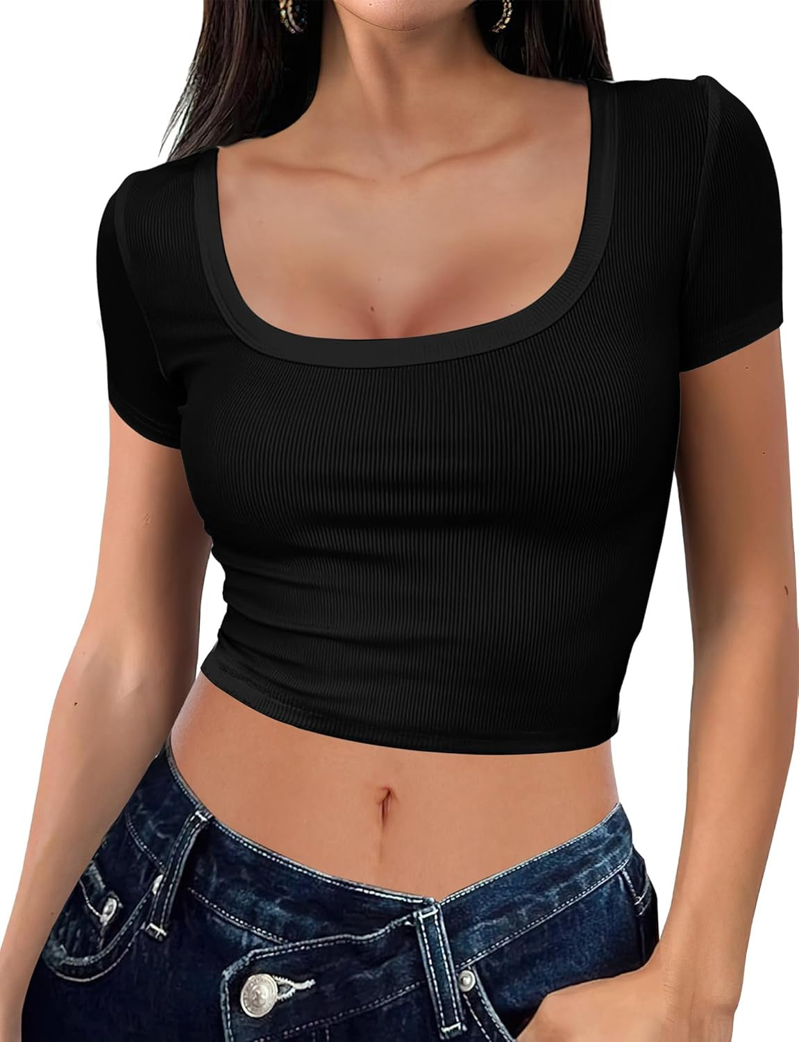 This stylish, elegant cropped T-shirt is perfect for spring and summer.&nbsp;